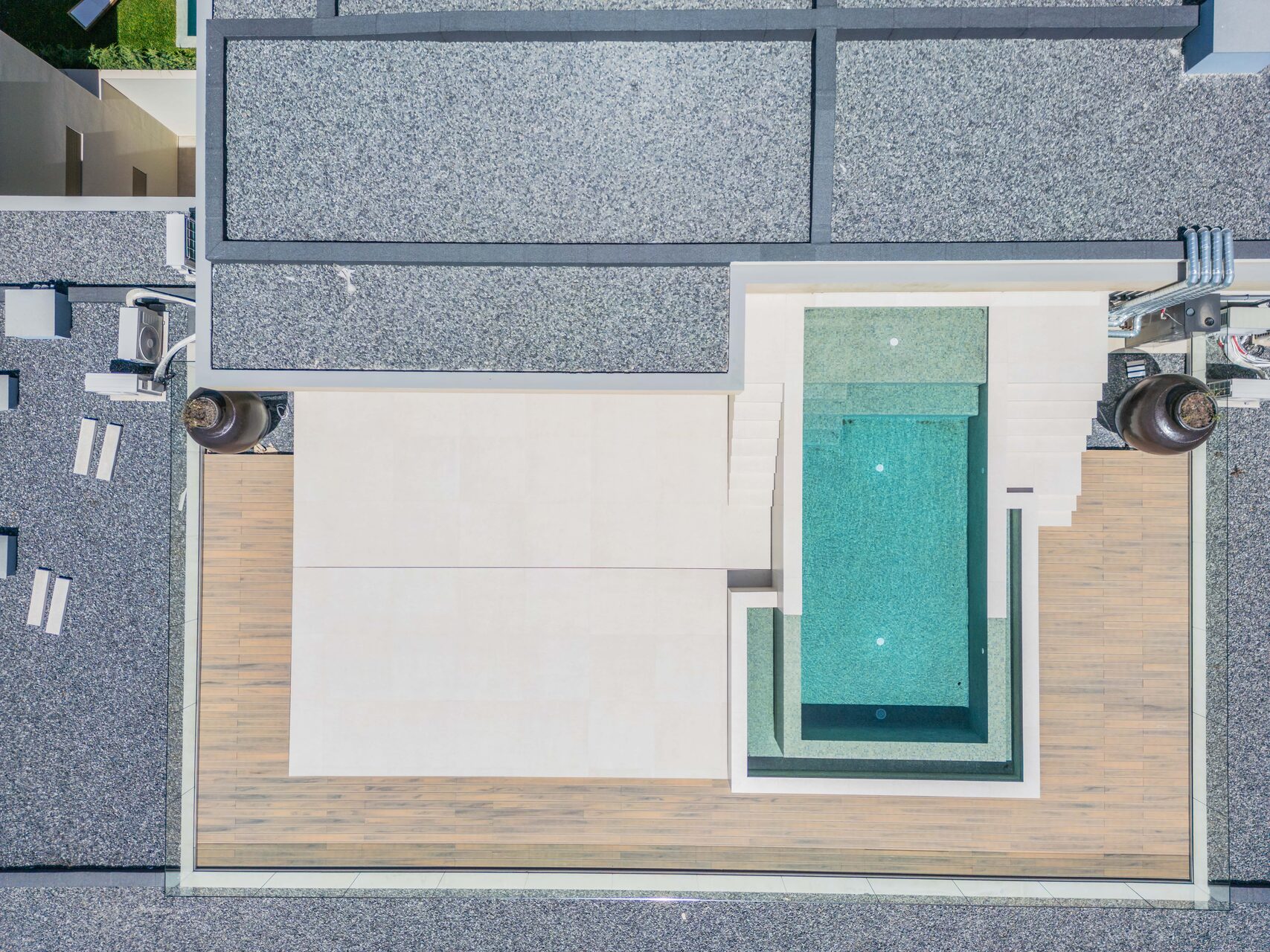 T3 penthouse with rooftop pool and panoramic views over Estreito de Câmara de Lobos